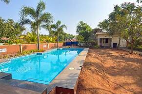 Lahari by Hireavilla - Chic 4BR Beachfront Villa