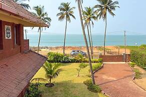 Lahari by Hireavilla - Chic 4BR Beachfront Villa