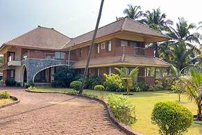 Lahari by Hireavilla - Chic 4BR Beachfront Villa