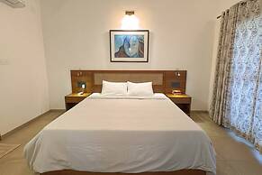 Lahari by Hireavilla - Chic 4BR Beachfront Villa