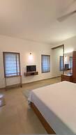 Lahari by Hireavilla - Chic 4BR Beachfront Villa