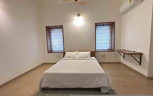 Lahari by Hireavilla - Chic 4BR Beachfront Villa