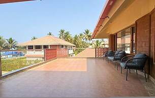Lahari by Hireavilla - Chic 4BR Beachfront Villa