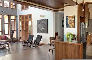 Lahari by Hireavilla - Chic 4BR Beachfront Villa