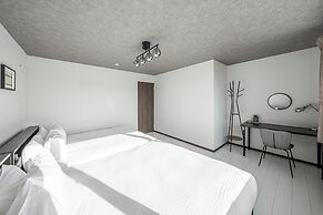 HILLS NISEKO E
