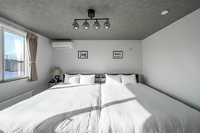 HILLS NISEKO E