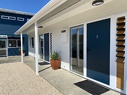 Pioneer Motel