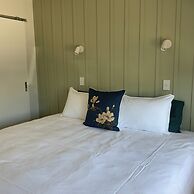 Pioneer Motel
