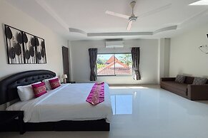 Villa Ishu 4BR Pool and Garden