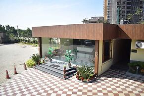 Aura Resorts