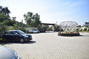 Aura Resorts