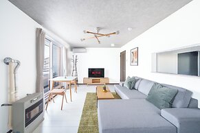 HILLS NISEKO 205