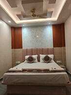 Hotel Radha Rani Palace