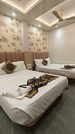 Hotel Radha Rani Palace