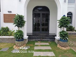 VANDON VILLA BY HARRISON
