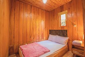Emerald Cabin Dieng