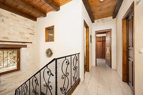 Villa Marcos Chara in Asteri
