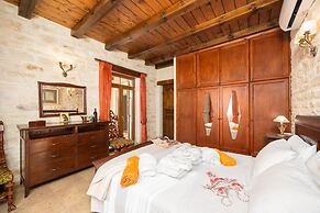 Villa Marcos Chara in Asteri