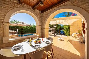 Villa Marcos Chara in Asteri