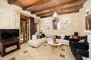 Villa Marcos Chara in Asteri