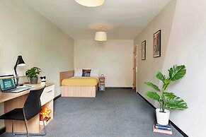 Student Only Transom House