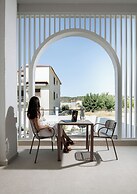 FOS Luxury Suites