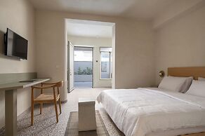FOS Luxury Suites