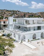 FOS Luxury Suites
