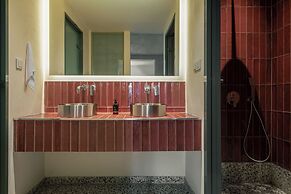 FOS Luxury Suites