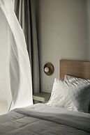 FOS Luxury Suites