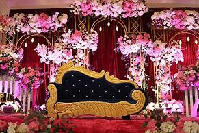 Hotel Awadh Grand