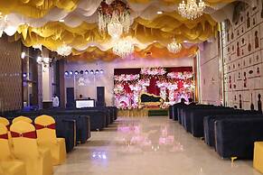 Hotel Awadh Grand