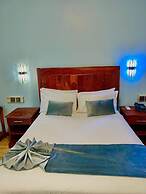 Hotel Redcliff