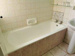 Hotel Redcliff
