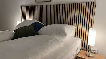 Private Room for Long Term Near Rennweg
