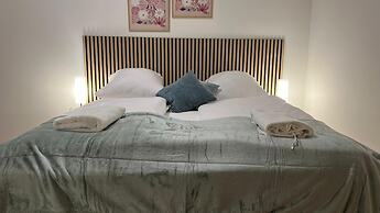 Private Room for Long Term Near Rennweg