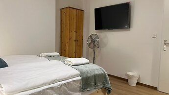 Private Room for Long Term Near Rennweg