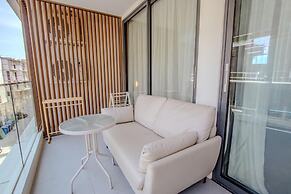 Beachfront 189/243 One-bedroom Residence