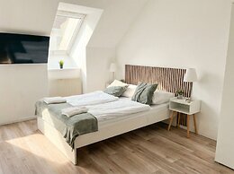 Cozy 2BR Near Belvedere Long Stay