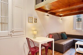 Aqua Apartment by Olala Homes