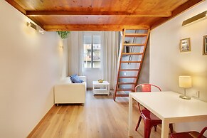 Aqua Apartment by Olala Homes