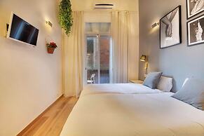Aqua Apartment by Olala Homes
