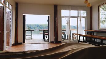 Room-garden House by the Pool