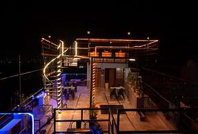 MOON NIGHT GUEST HOUSE