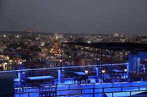 MOON NIGHT GUEST HOUSE
