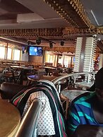 Dillons Highway Motel