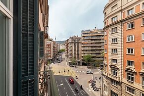 Balmes Apartment by Olala Homes