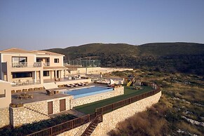 Karousa Luxury Villa