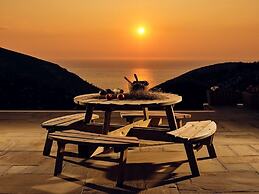 Karousa Luxury Villa