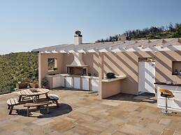 Karousa Luxury Villa